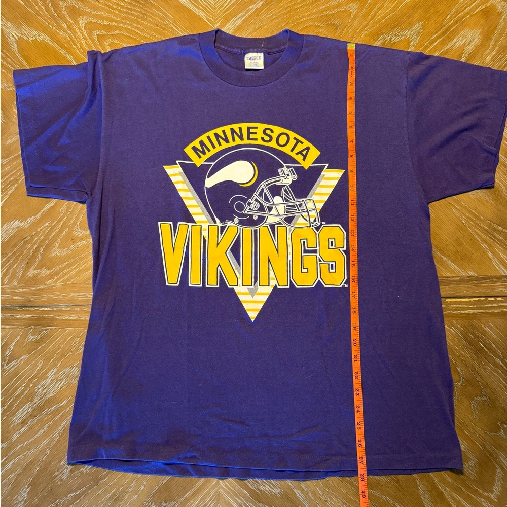 Minnesota Vikings - Vintage Graphic Tee - Size XL